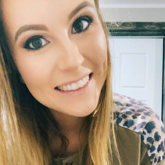 Meet your Posher, Breanna - Picture 1 of 1